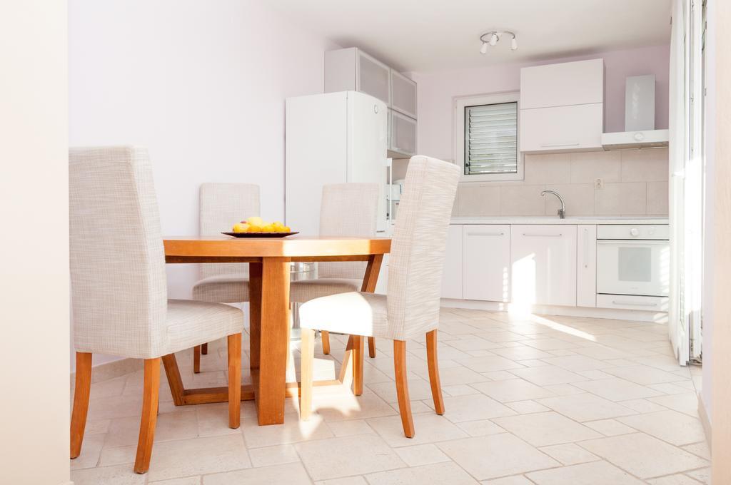 Apartments Lila Aurea Petrovac Bilik gambar